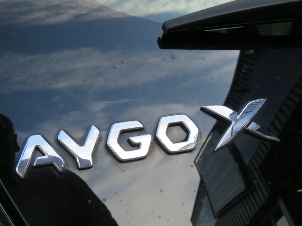 1.0 VVT-I MT PLAY / Camera / Cruise / BOVAG garantie