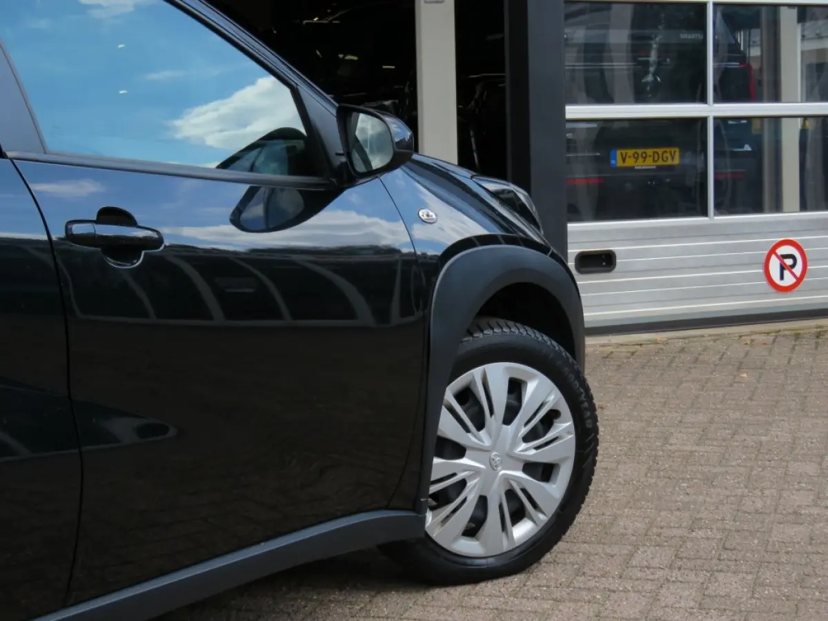 1.0 VVT-I MT PLAY / Camera / Cruise / BOVAG garantie