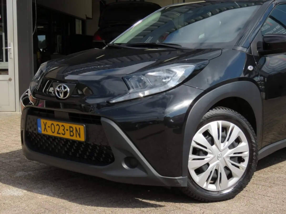 1.0 VVT-I MT PLAY / Camera / Cruise / BOVAG garantie