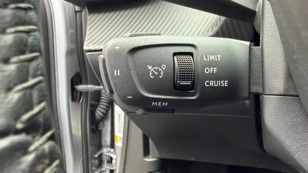 EV ALLURE PACK 50KWH 3 Fase 92,1%SOH! / NAVI / LEDER / CLIMA / LED / PDC / 17" LMV / CAMERA / KEYLESS !!