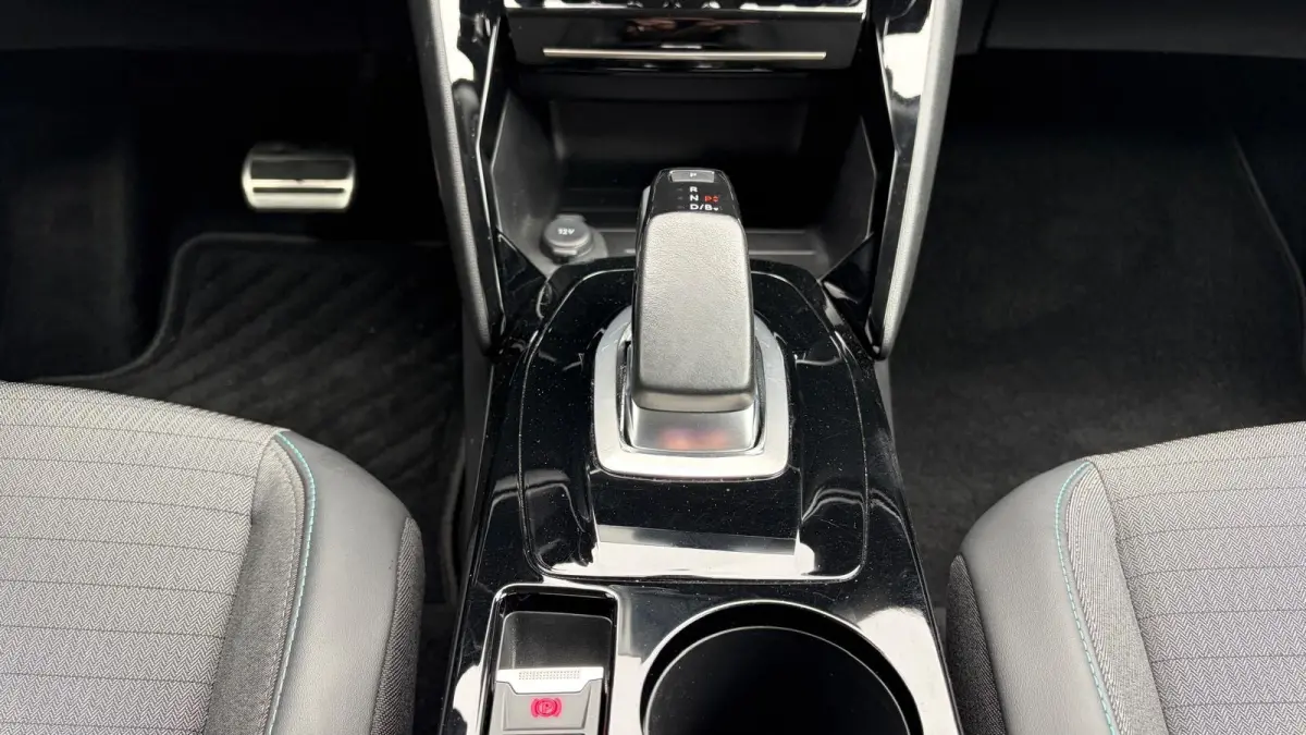 EV ALLURE PACK 50KWH 3 Fase 92,1%SOH! / NAVI / LEDER / CLIMA / LED / PDC / 17" LMV / CAMERA / KEYLESS !!