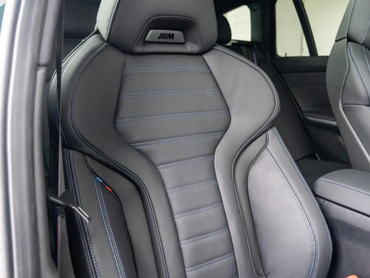330e High Executive | M Sportpakket Pro | Innovation Pack | Comfort Pack | Individual Lak