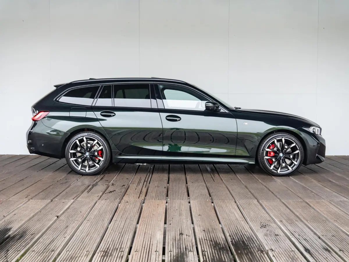 330e High Executive | M Sportpakket Pro | Innovation Pack | Comfort Pack | Individual Lak