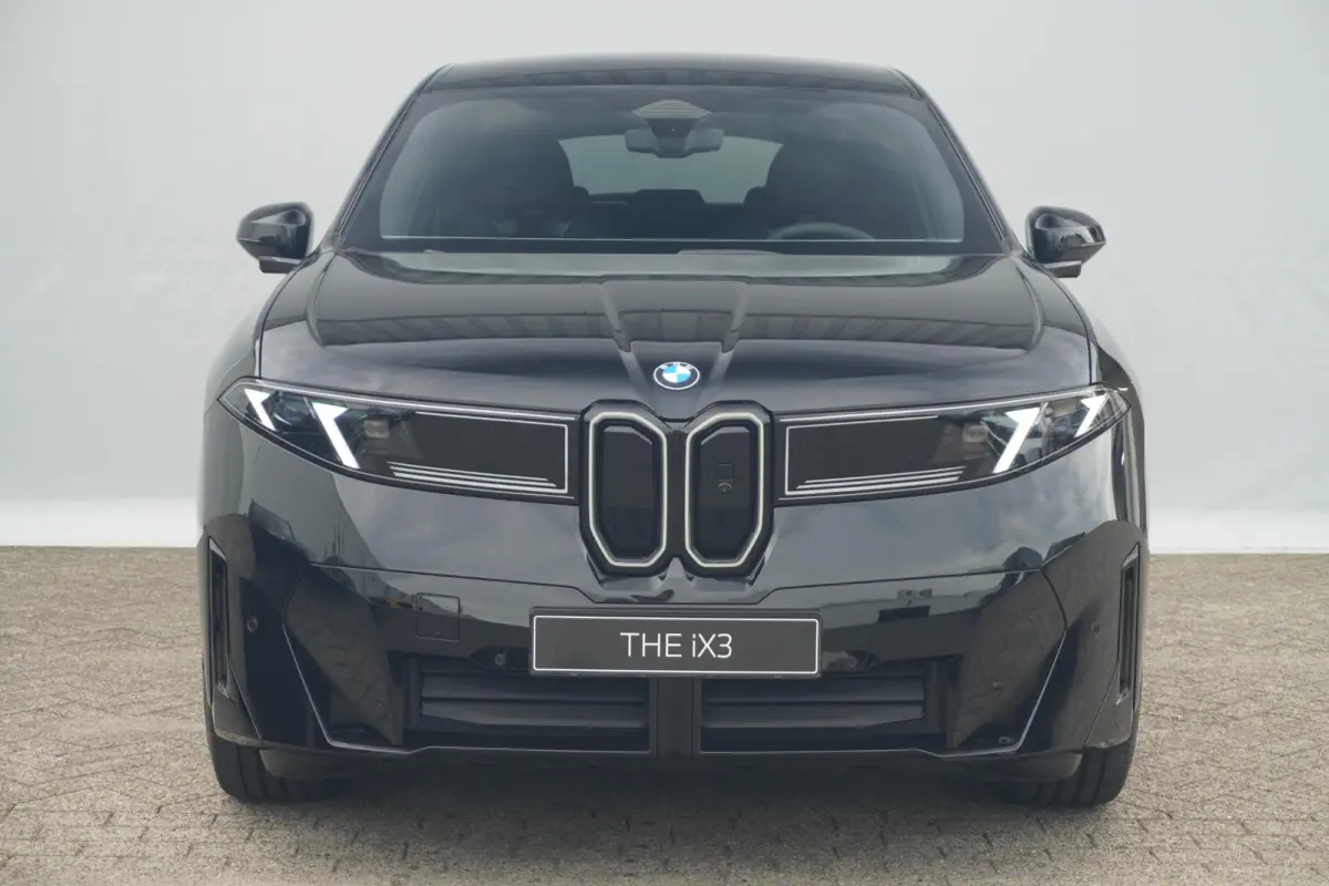 40 eDrive 83 kWh M Sportpakket Pro | Trekhaak | Harman Kardon | Head-up | Rondomzicht camera | Stoel & Stuurwielverwarming