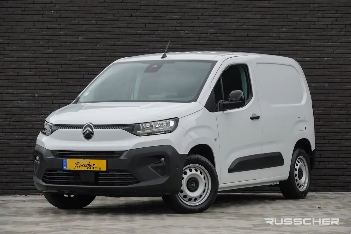 L1 | 1.5 BlueHDi 130 Pk Aut. | Stoel-Bank | Achteruitrijcamera | Camera binnenspiegel | Parkeersensoren
