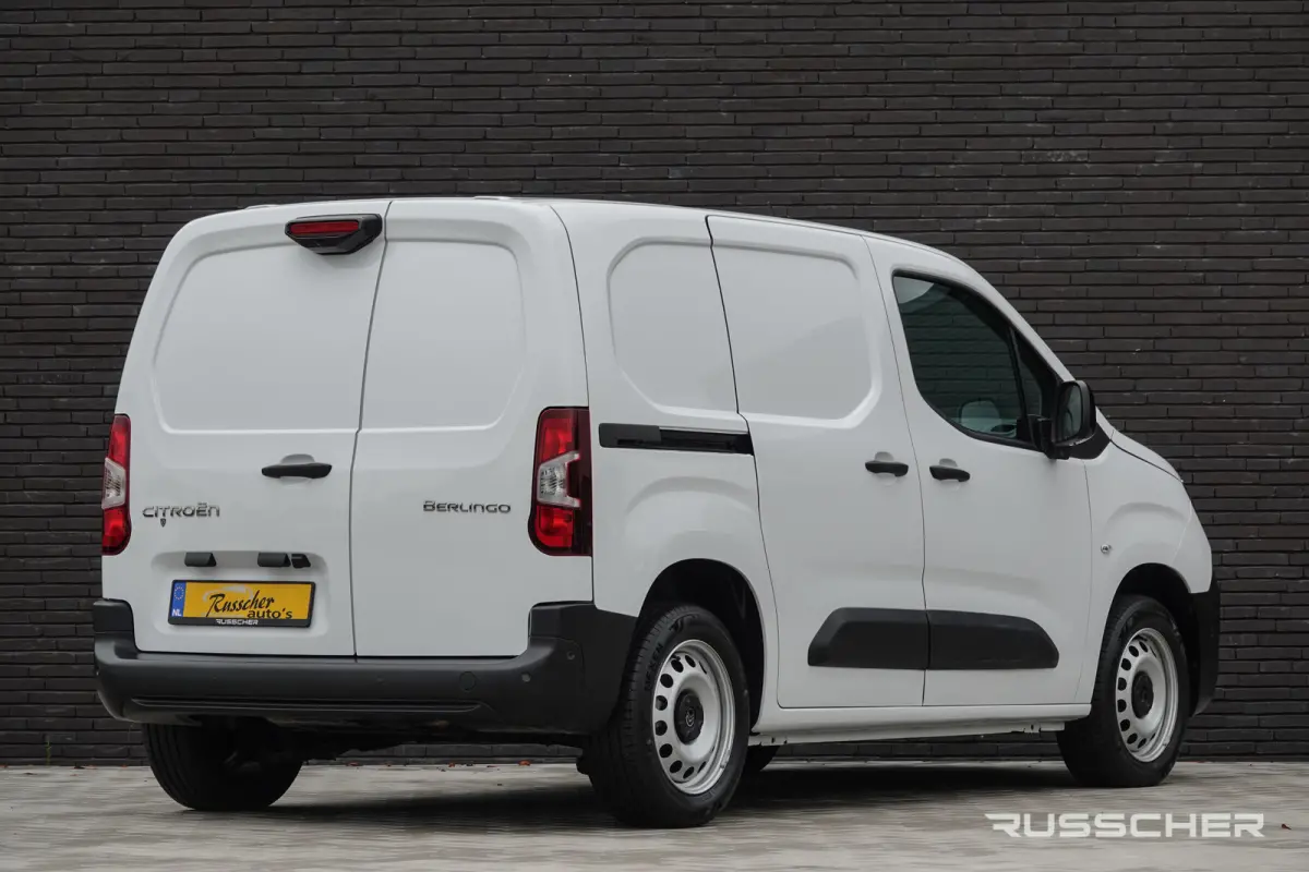 L1 | 1.5 BlueHDi 130 Pk Aut. | Stoel-Bank | Achteruitrijcamera | Camera binnenspiegel | Parkeersensoren