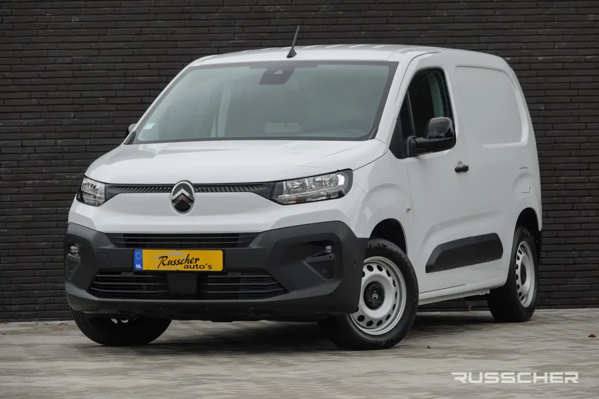 L1 | 1.5 BlueHDi 130 Pk Aut. | Stoel-Bank | Achteruitrijcamera | Camera binnenspiegel | Parkeersensoren