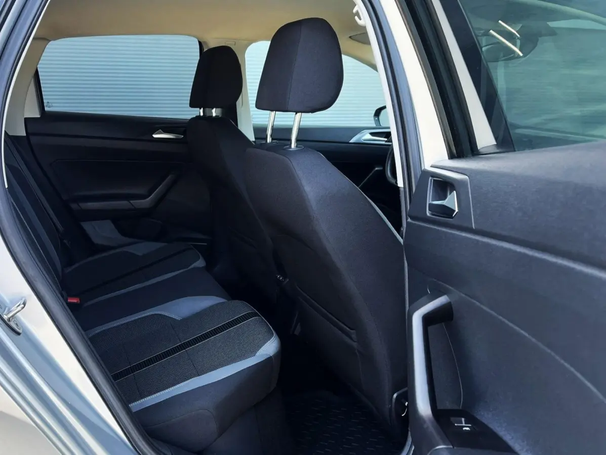 1.0 TSI 95pk Highline Business R | Navigatie | Camera | Stoelverwarming