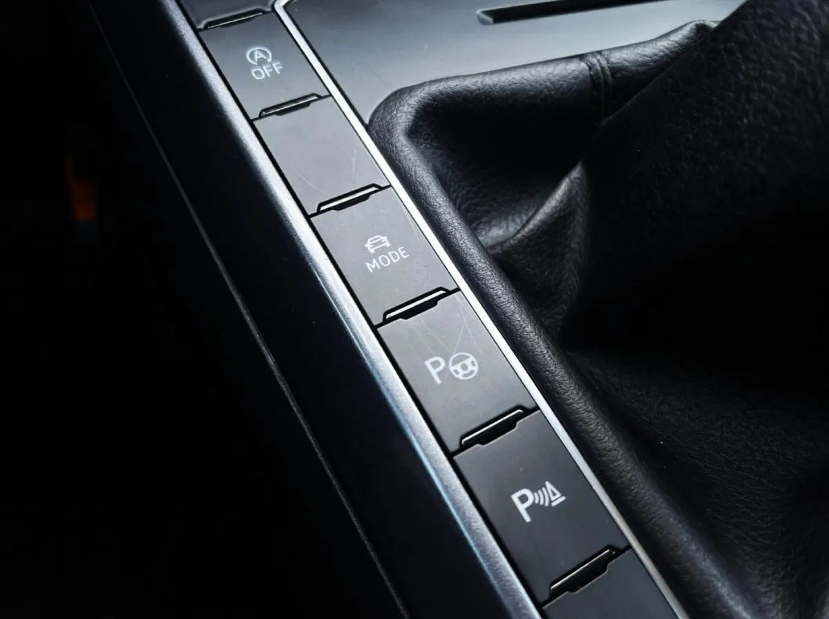 1.0 TSI 95pk Highline Business R | Navigatie | Camera | Stoelverwarming