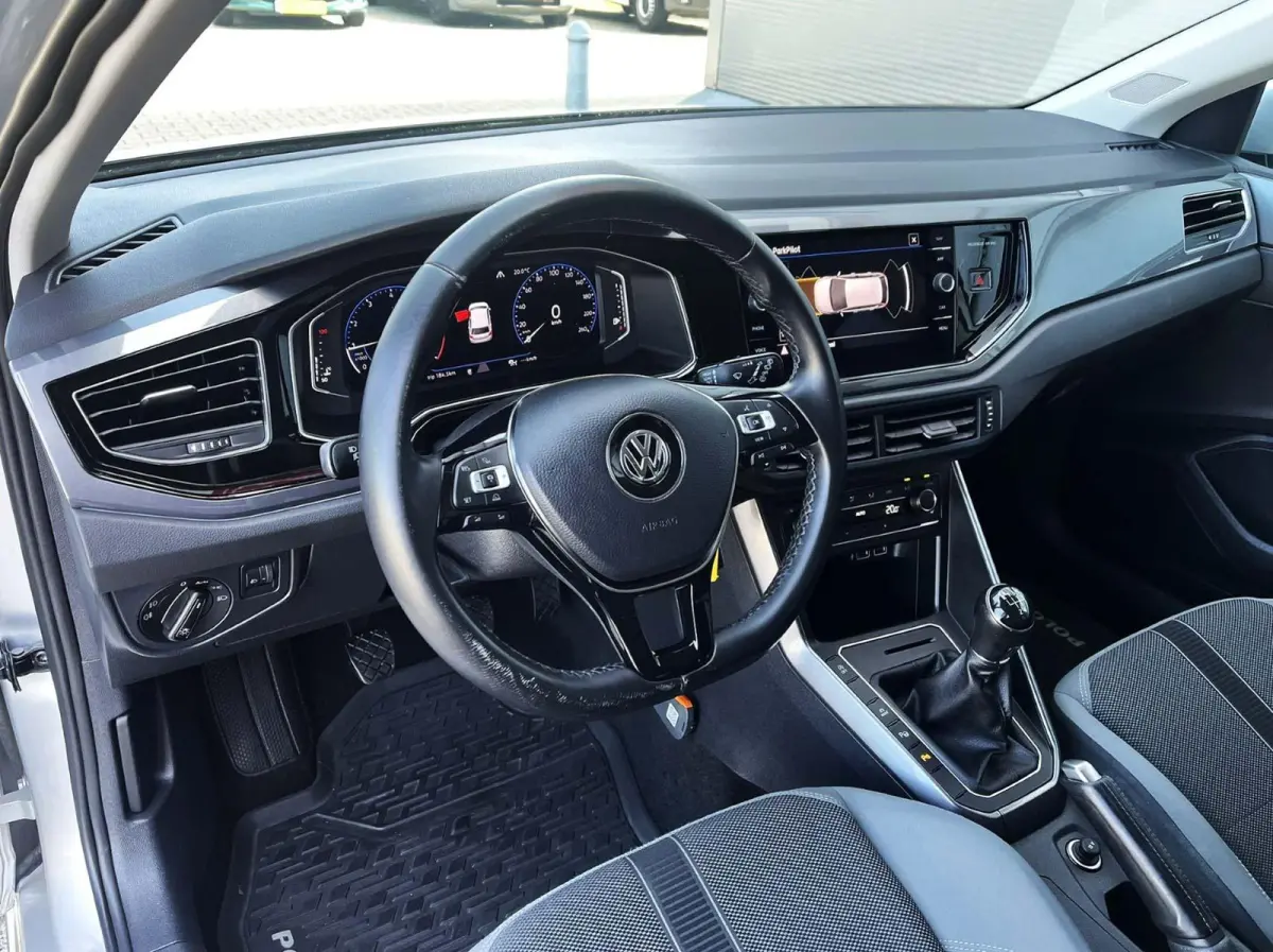 1.0 TSI 95pk Highline Business R | Navigatie | Camera | Stoelverwarming