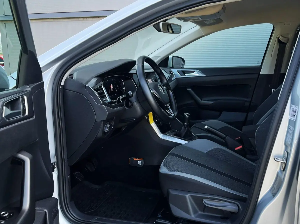 1.0 TSI 95pk Highline Business R | Navigatie | Camera | Stoelverwarming