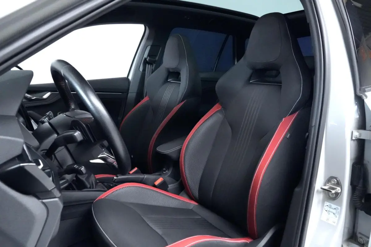 1.5 TSI ACT Monte Carlo Automaat 150 PK | Pano-dak | Virtual | Acc | Led | CarPlay | Trekhaak | Camera | Pdc |