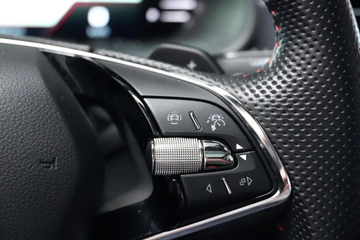 1.5 TSI ACT Monte Carlo Automaat 150 PK | Pano-dak | Virtual | Acc | Led | CarPlay | Trekhaak | Camera | Pdc |