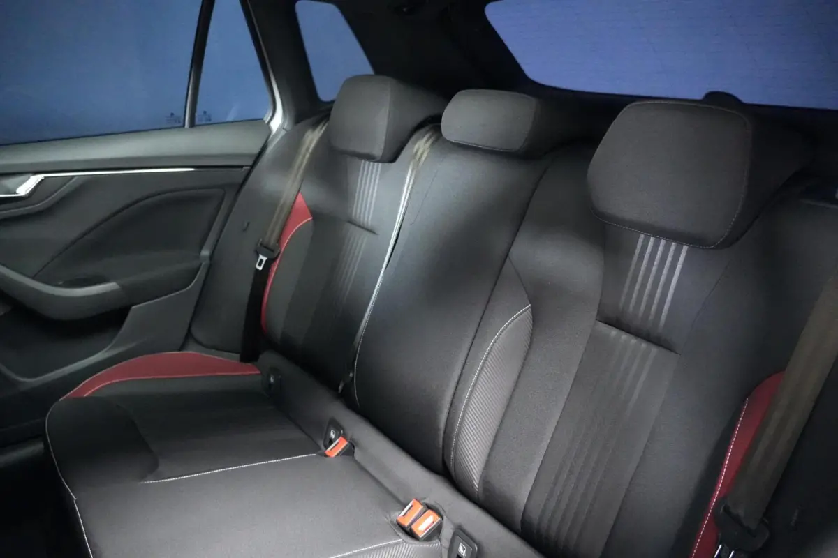 1.5 TSI ACT Monte Carlo Automaat 150 PK | Pano-dak | Virtual | Acc | Led | CarPlay | Trekhaak | Camera | Pdc |