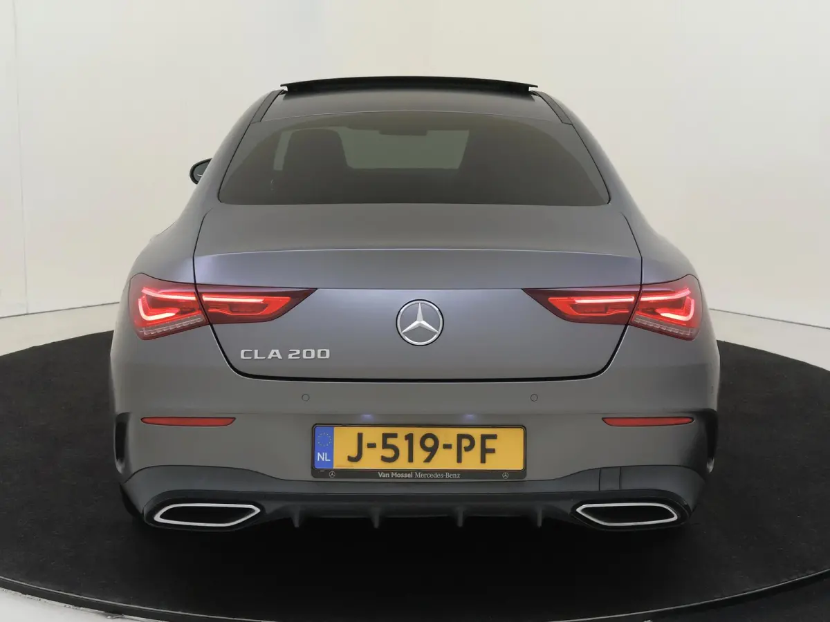 200 Business Solution AMG / Panoramadak/ DISTRONIC/ Sfeerverlichting/ Night