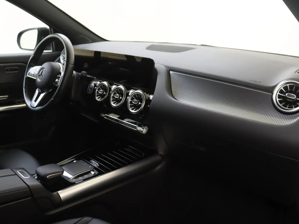 250 Luxury Line 67 kWh / DISTRONIC/ Sfeerverlichting/ El. Trekhaak