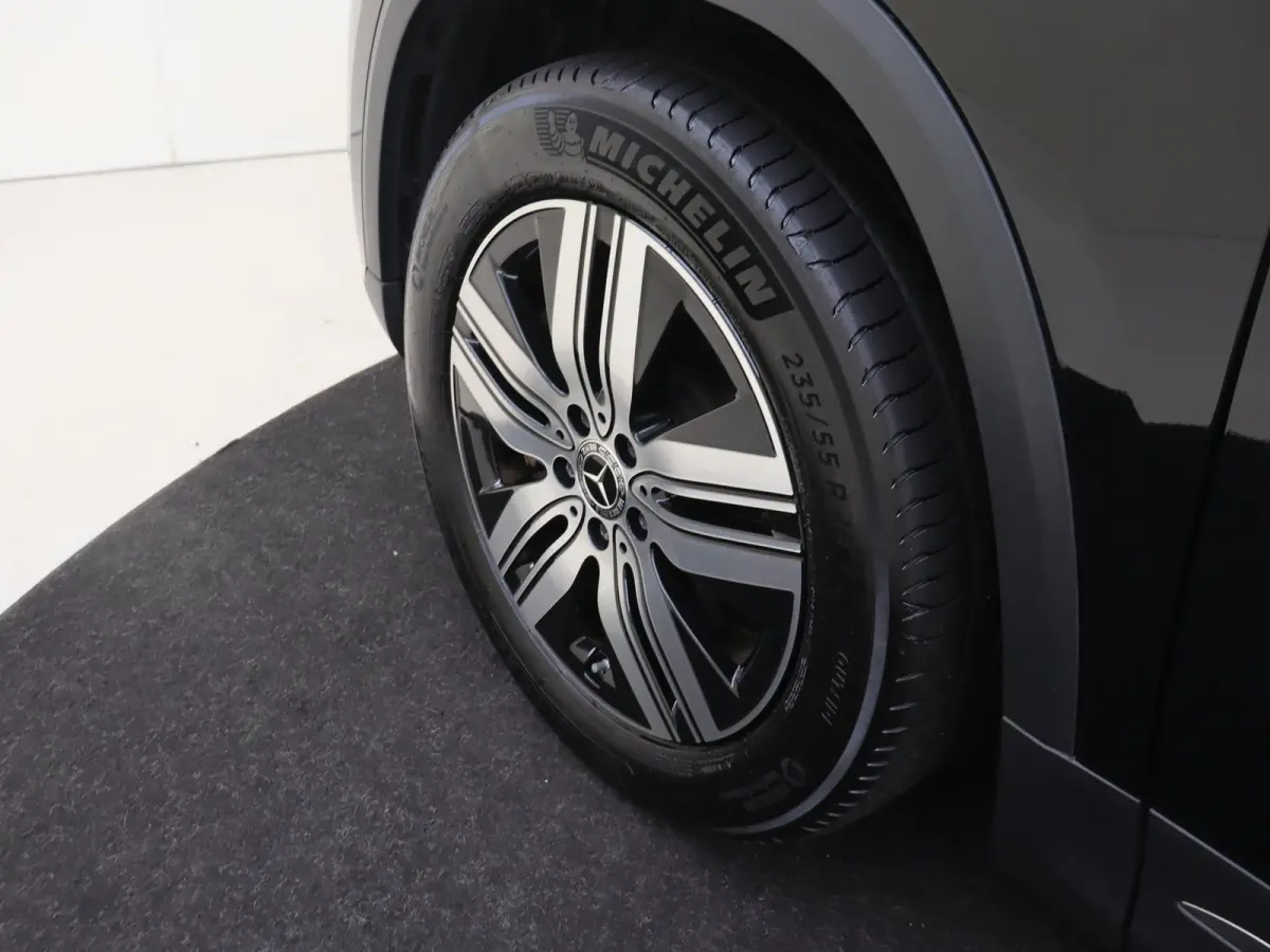 250 Luxury Line 67 kWh / DISTRONIC/ Sfeerverlichting/ El. Trekhaak