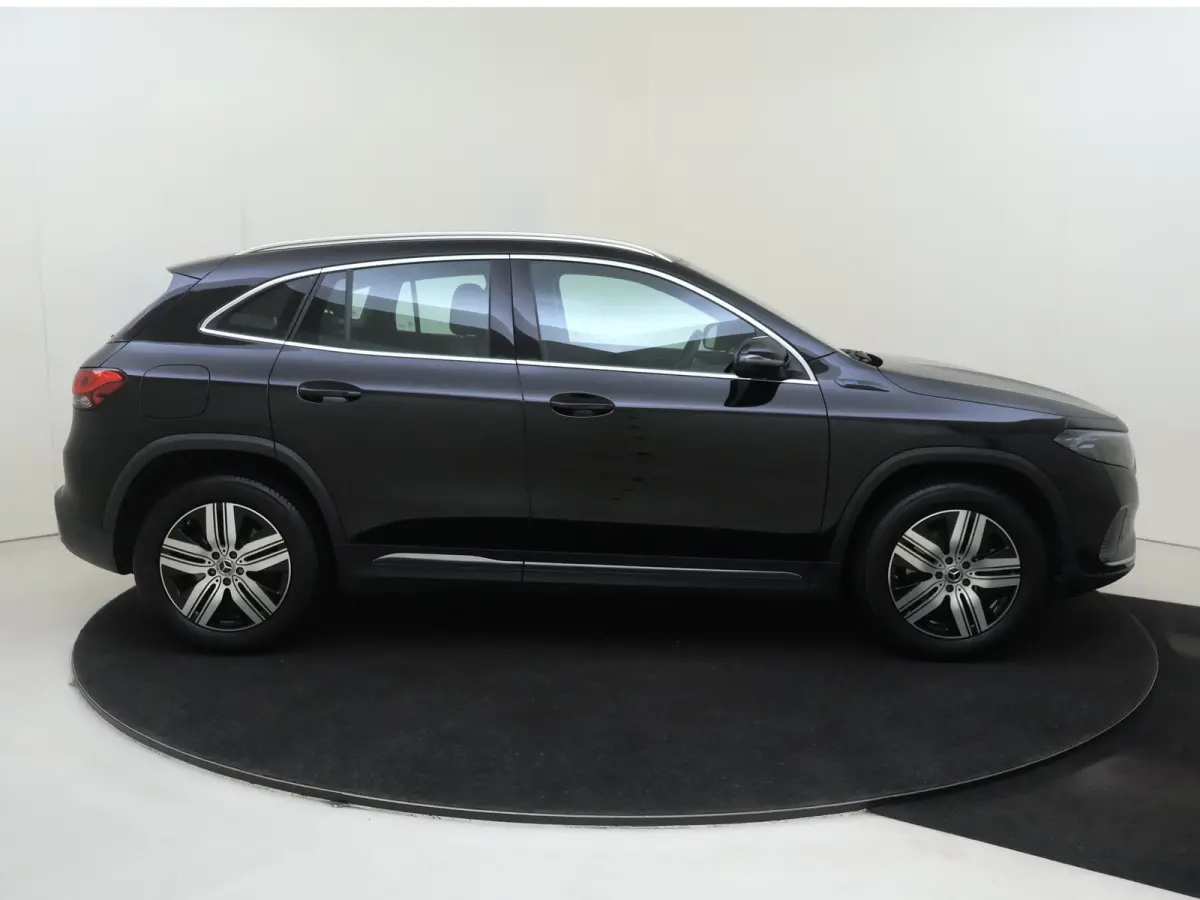 250 Luxury Line 67 kWh / DISTRONIC/ Sfeerverlichting/ El. Trekhaak