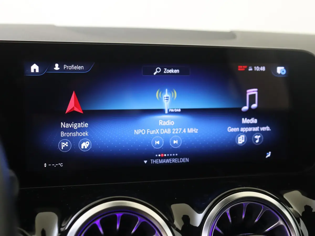 250 Luxury Line 67 kWh / DISTRONIC/ Sfeerverlichting/ El. Trekhaak