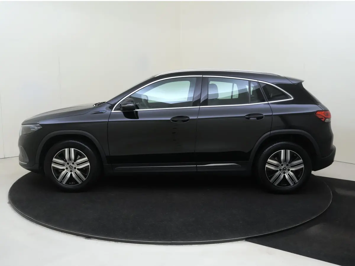 250 Luxury Line 67 kWh / DISTRONIC/ Sfeerverlichting/ El. Trekhaak