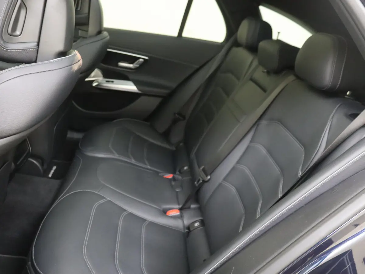300 e Sport Edition / Panoramadak/ SUPERSCREEN/ Night/ 20 inch/ Burmester 4D/