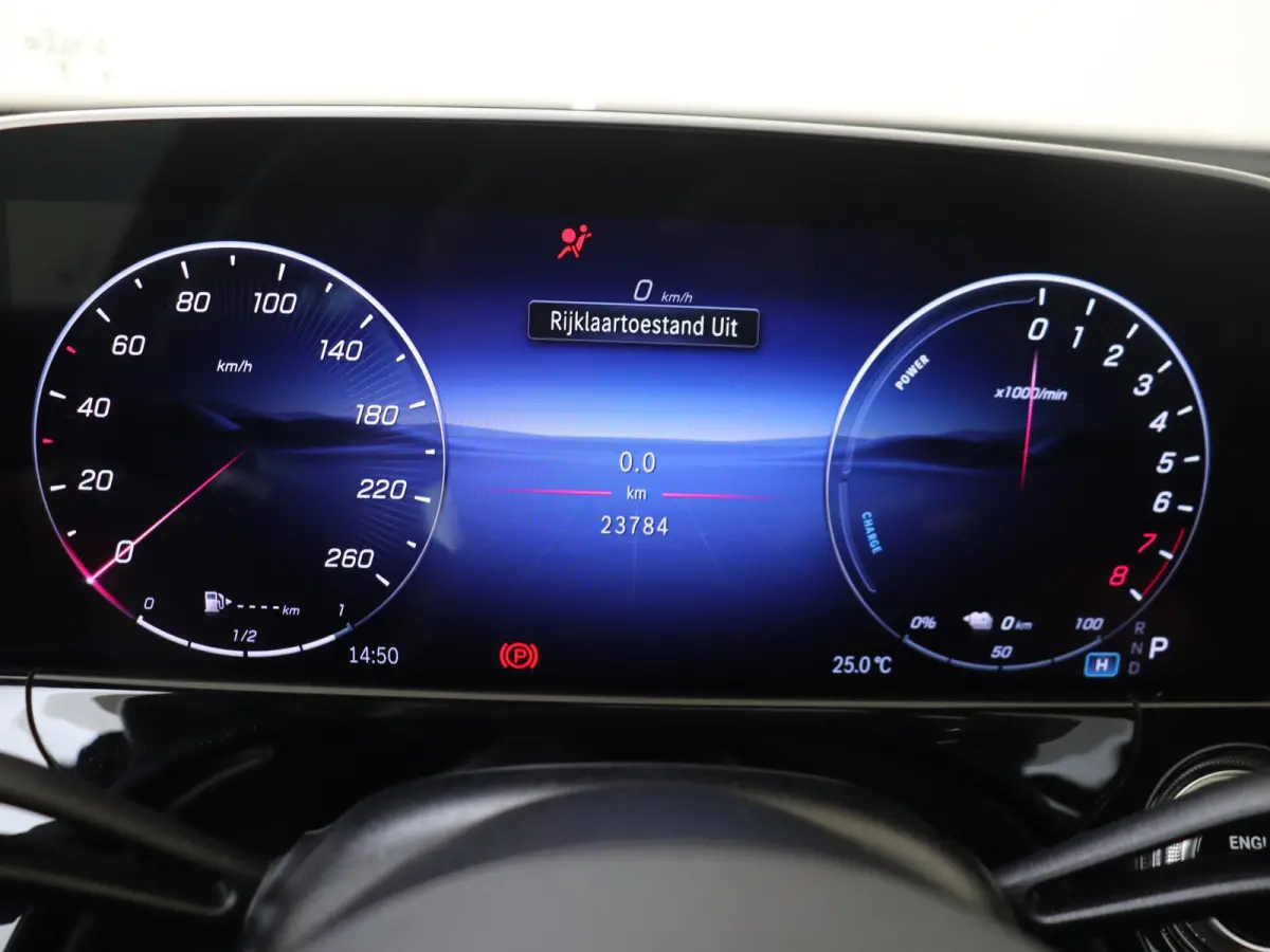 300 e Sport Edition / Panoramadak/ SUPERSCREEN/ Night/ 20 inch/ Burmester 4D/