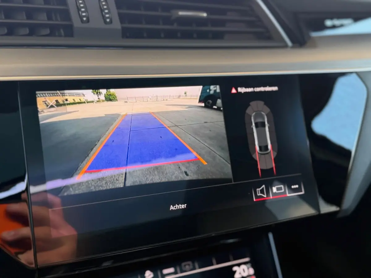 50 quattro S-Line edition (NL-auto, Panorama, StoelV, Carplay, Camera, PDC, Etc)