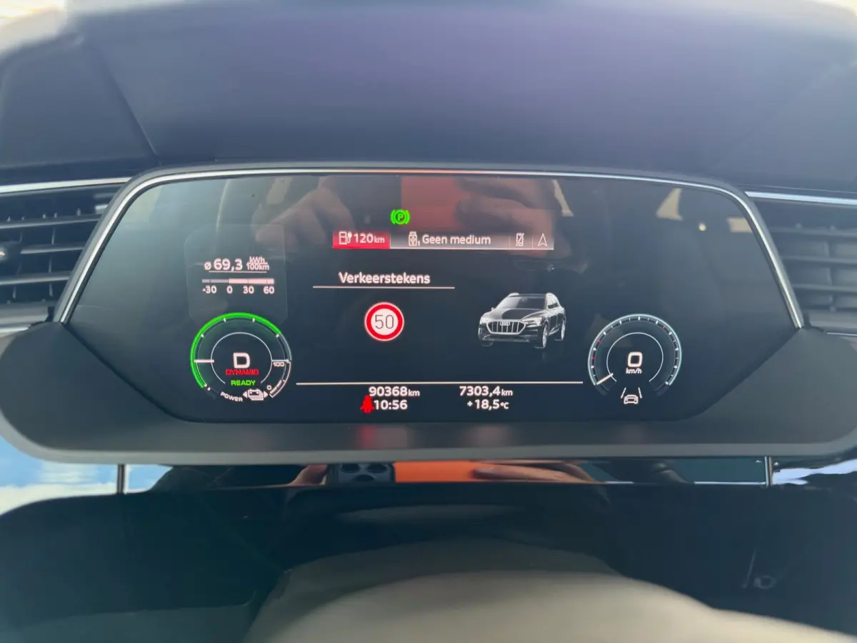 50 quattro S-Line edition (NL-auto, Panorama, StoelV, Carplay, Camera, PDC, Etc)