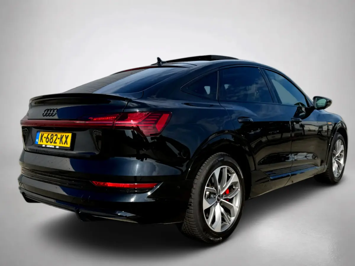50 quattro S-Line edition (NL-auto, Panorama, StoelV, Carplay, Camera, PDC, Etc)
