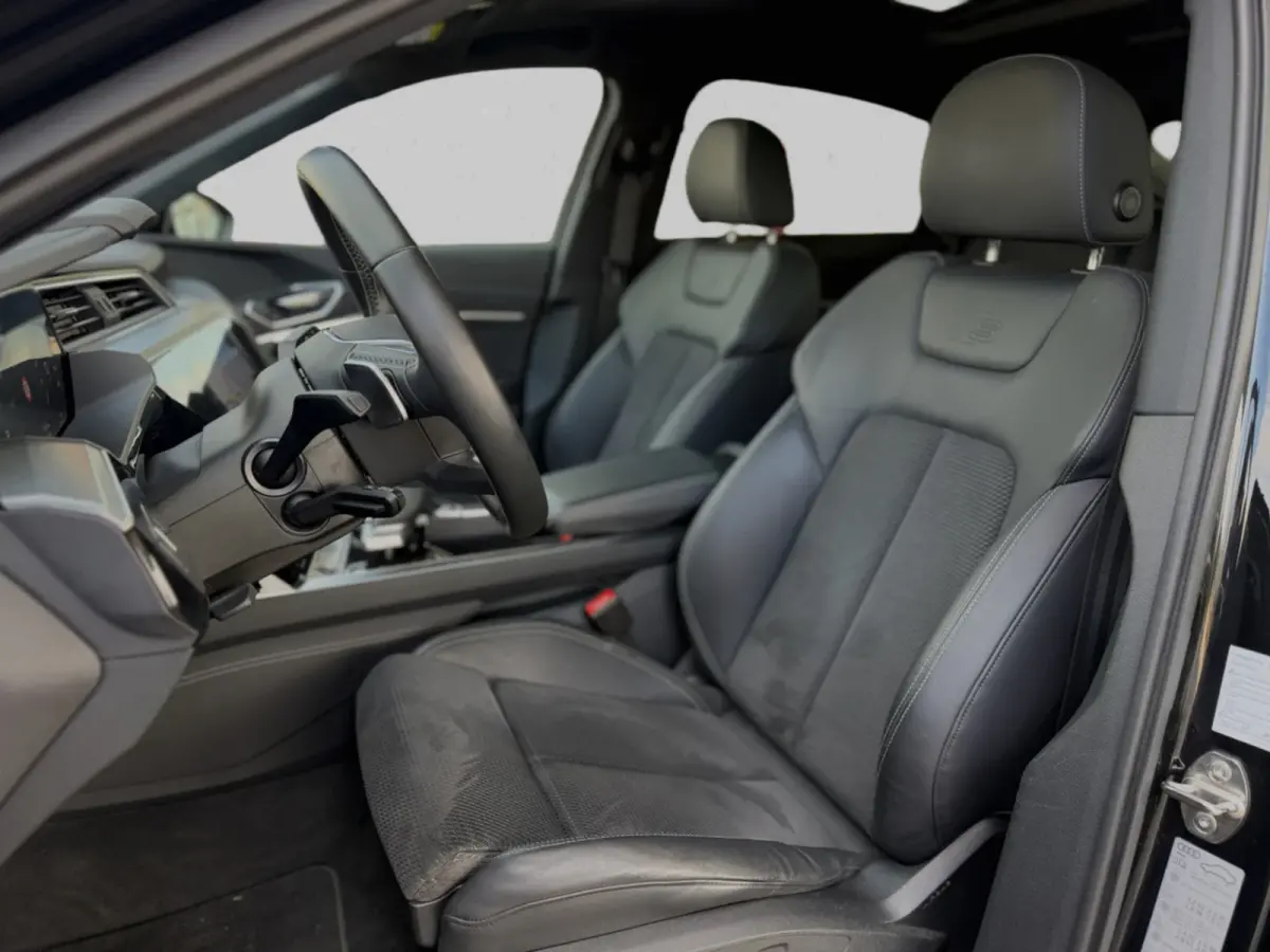 50 quattro S-Line edition (NL-auto, Panorama, StoelV, Carplay, Camera, PDC, Etc)