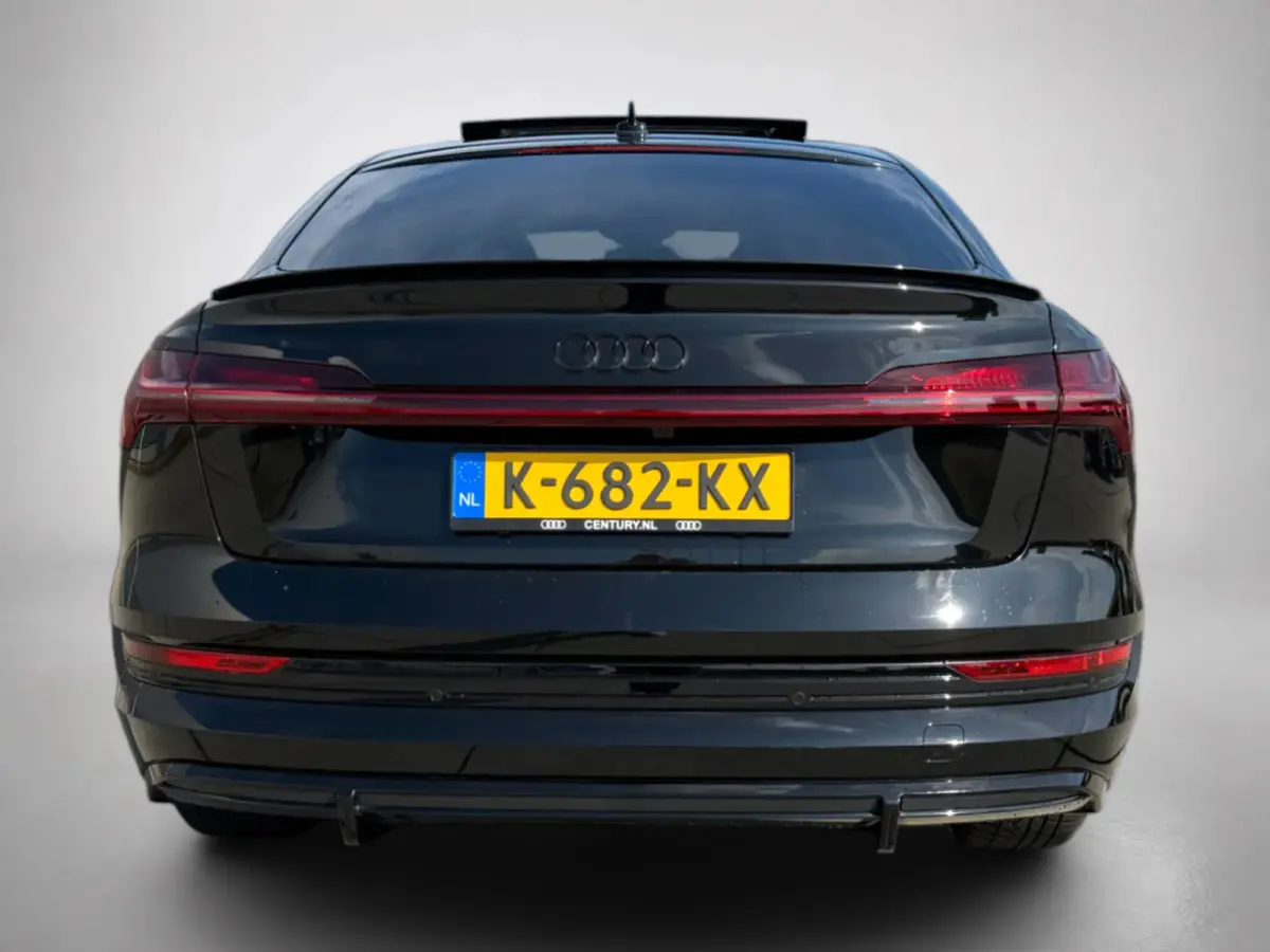 50 quattro S-Line edition (NL-auto, Panorama, StoelV, Carplay, Camera, PDC, Etc)