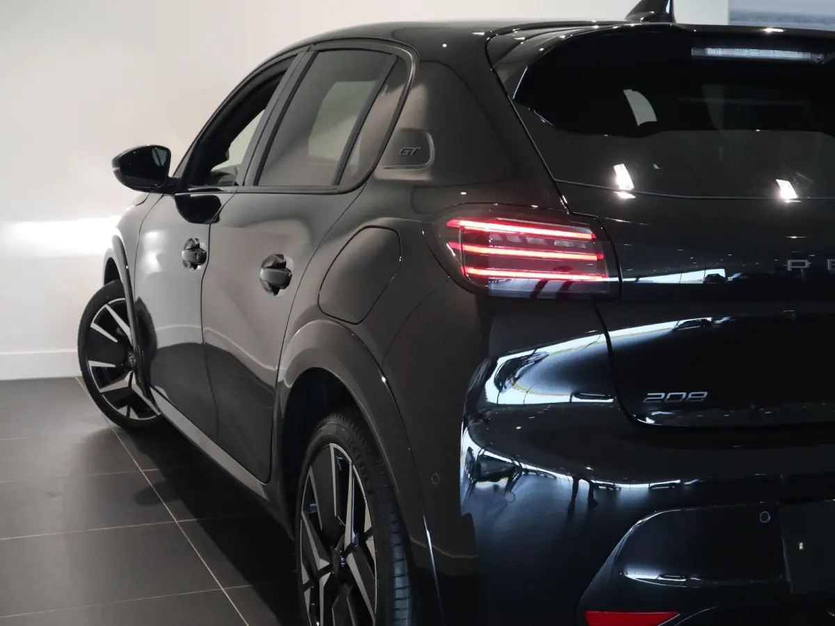 1.2 Hybrid 145 e-DCS6 GT - AUTOMAAT - DRAADLOZE CARPLAY - KANON!