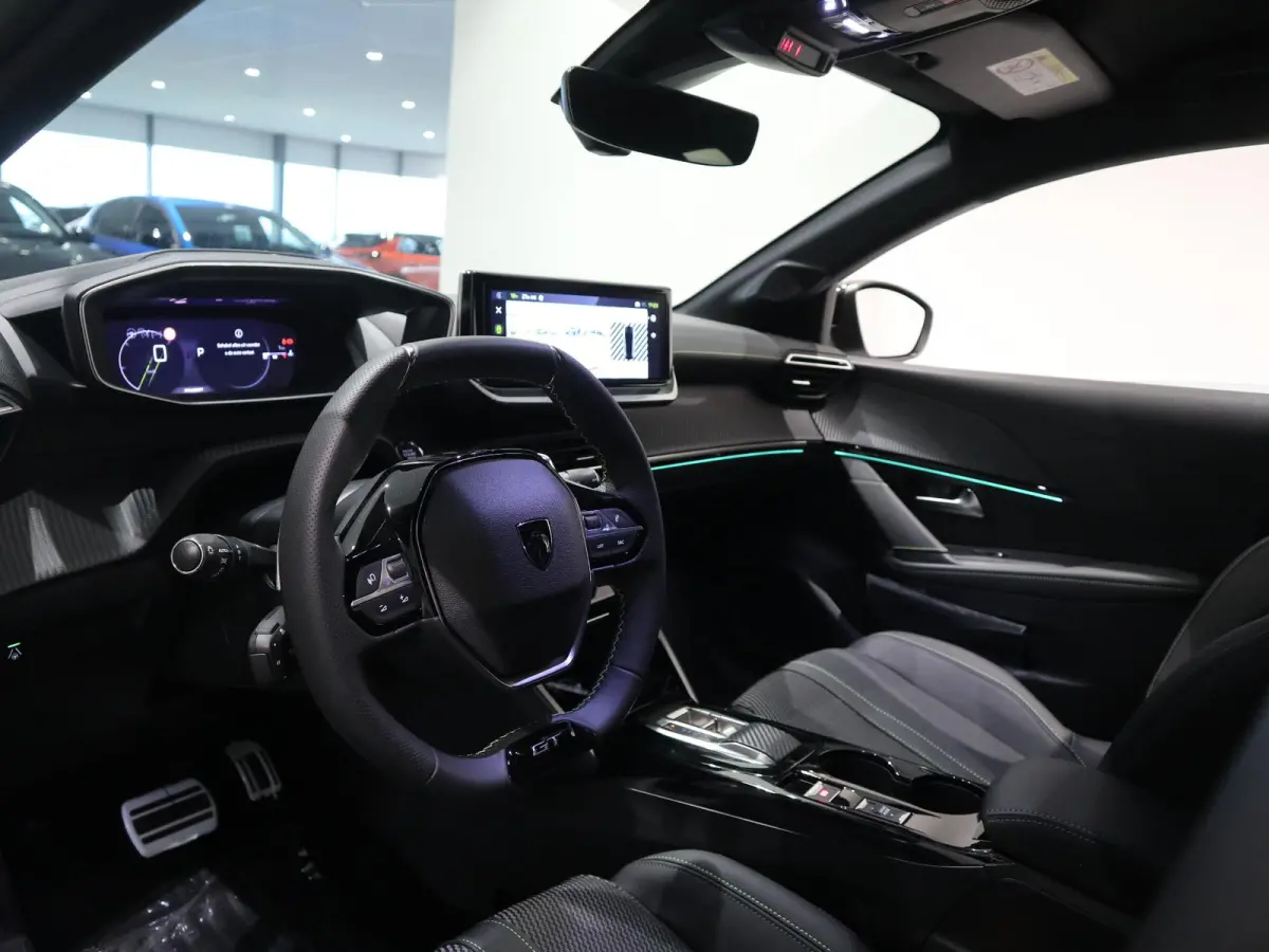 1.2 Hybrid 145 e-DCS6 GT - AUTOMAAT - DRAADLOZE CARPLAY - KANON!