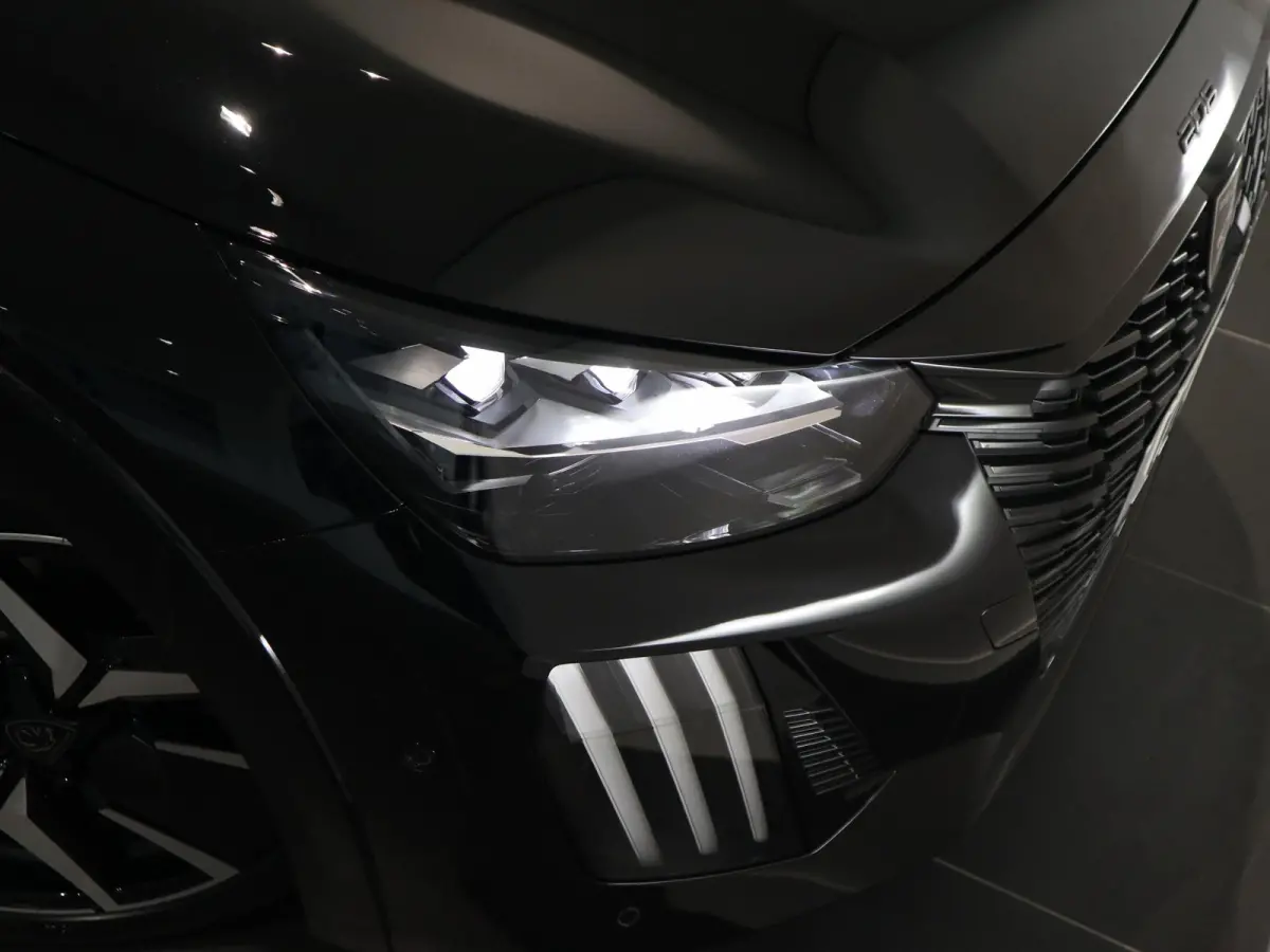 1.2 Hybrid 145 e-DCS6 GT - AUTOMAAT - DRAADLOZE CARPLAY - KANON!