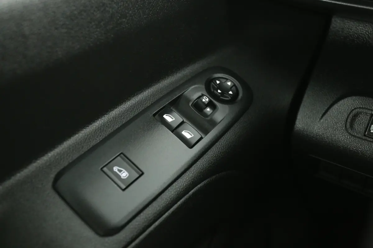 1.5 BlueHDI 102PK | Marge | Airco | Cruise | Carplay | Parkeersensoren