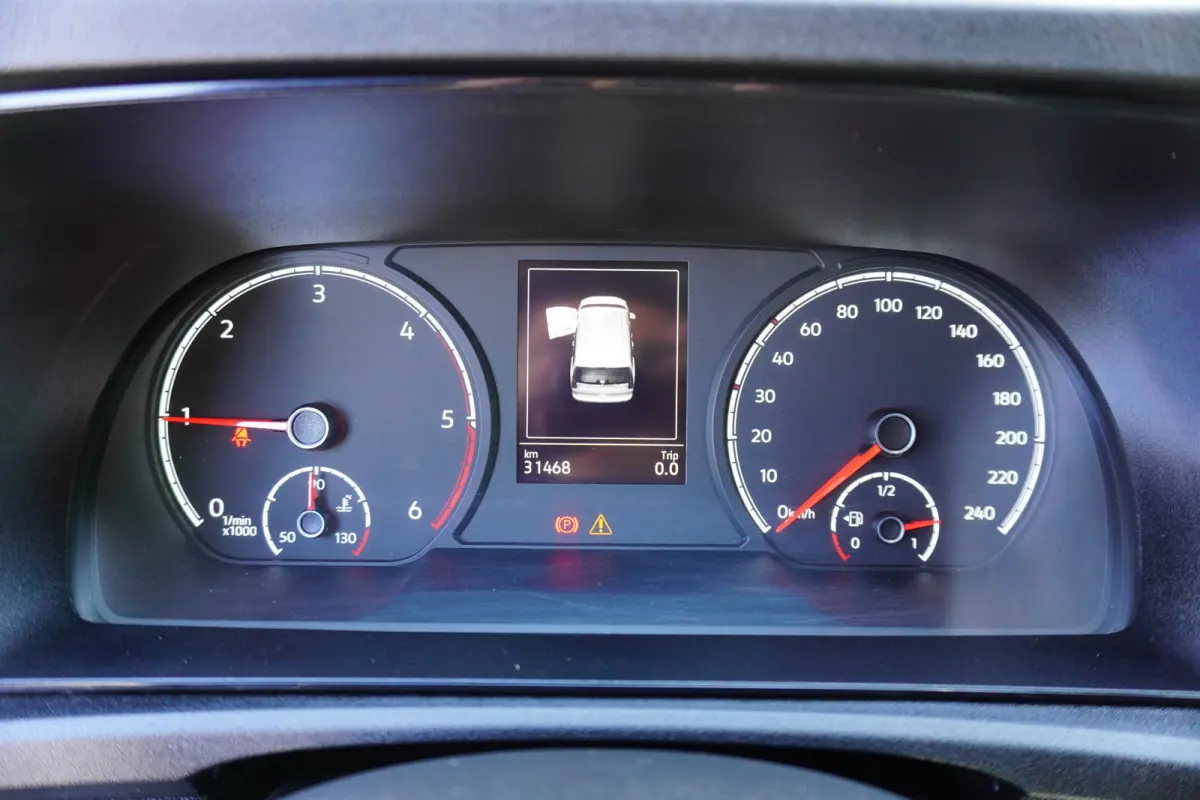 122pk Navigatie Trekhaak Camera Parkeersensoren Cruise control Apple Carplay