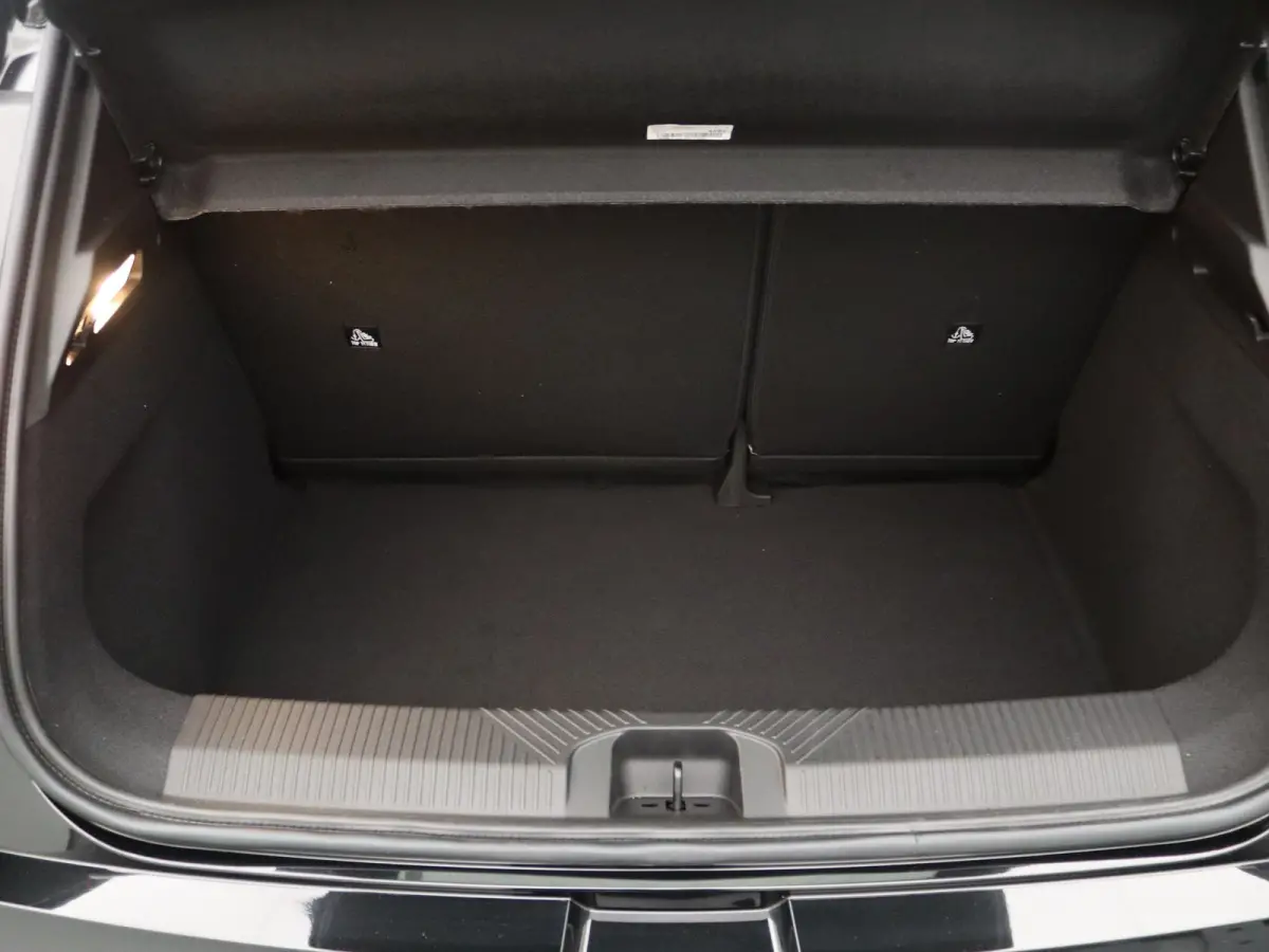 comfort range iconic cinq 52 kWh Apple Carplay/Android Auto | Climate