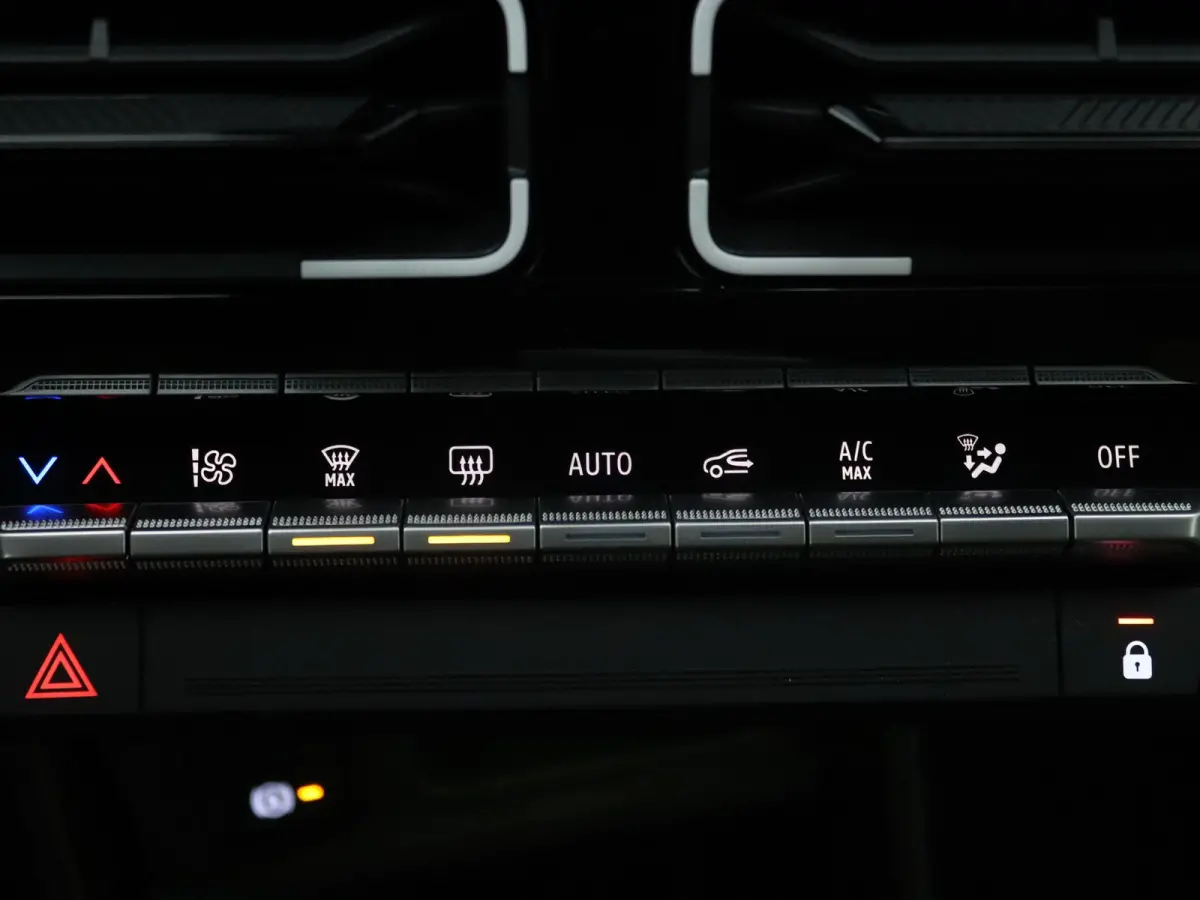 comfort range iconic cinq 52 kWh Apple Carplay/Android Auto | Climate