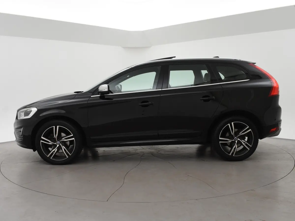 2.0 T5 245 PK R-DESIGN + LEDER | PANORAMA | AFN. TREKHAAK | 20 INCH LMV | CAMERA | STOEL/STUURVERW.