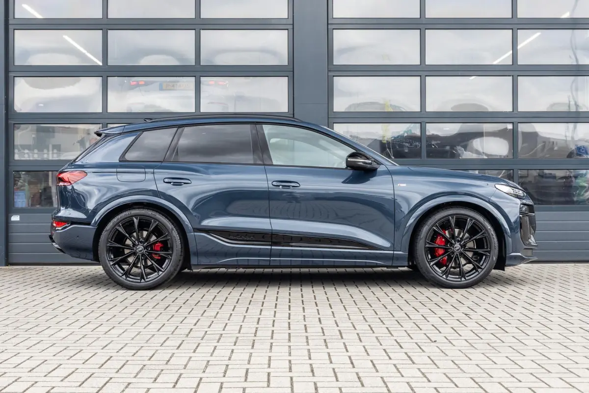 252pk S Edition 83 kWh | Panoramadak | Luchtvering | Trekhaak Wegklapbaar | 22" Velgen