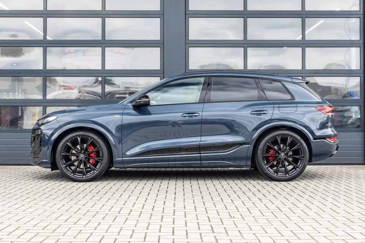 252pk S Edition 83 kWh | Panoramadak | Luchtvering | Trekhaak Wegklapbaar | 22" Velgen