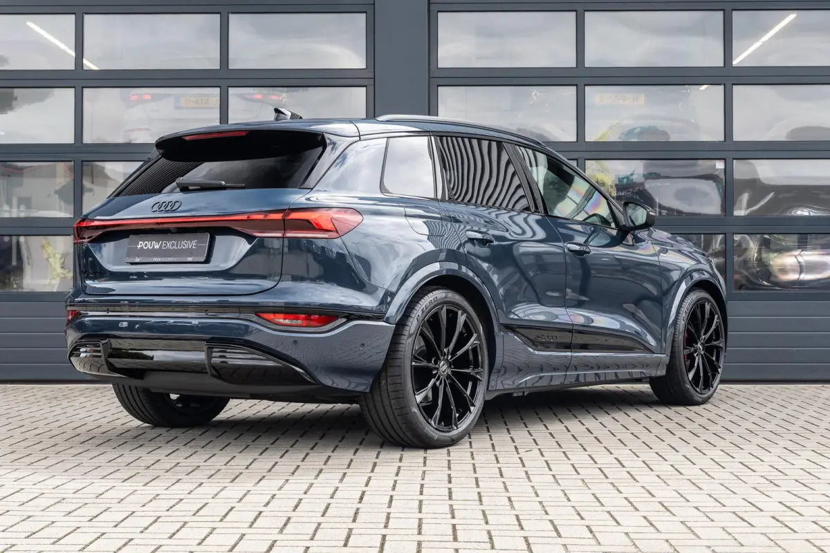 252pk S Edition 83 kWh | Panoramadak | Luchtvering | Trekhaak Wegklapbaar | 22" Velgen