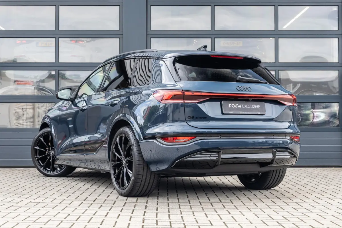 252pk S Edition 83 kWh | Panoramadak | Luchtvering | Trekhaak Wegklapbaar | 22" Velgen