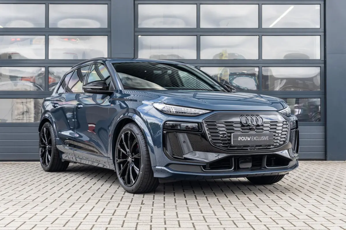 252pk S Edition 83 kWh | Panoramadak | Luchtvering | Trekhaak Wegklapbaar | 22" Velgen