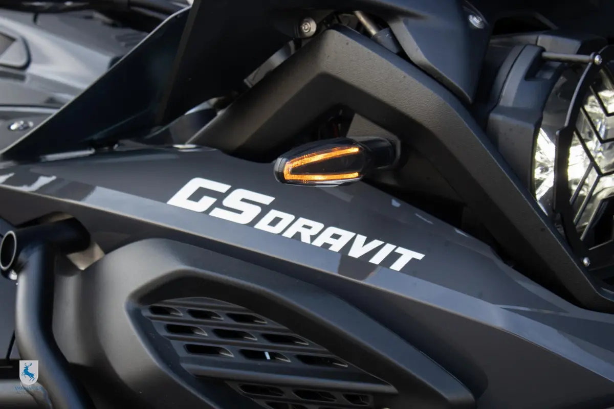 Dravit / Van Harten Design / Titanium Full Akrapovic