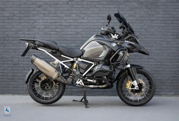 Dravit / Van Harten Design / Titanium Full Akrapovic