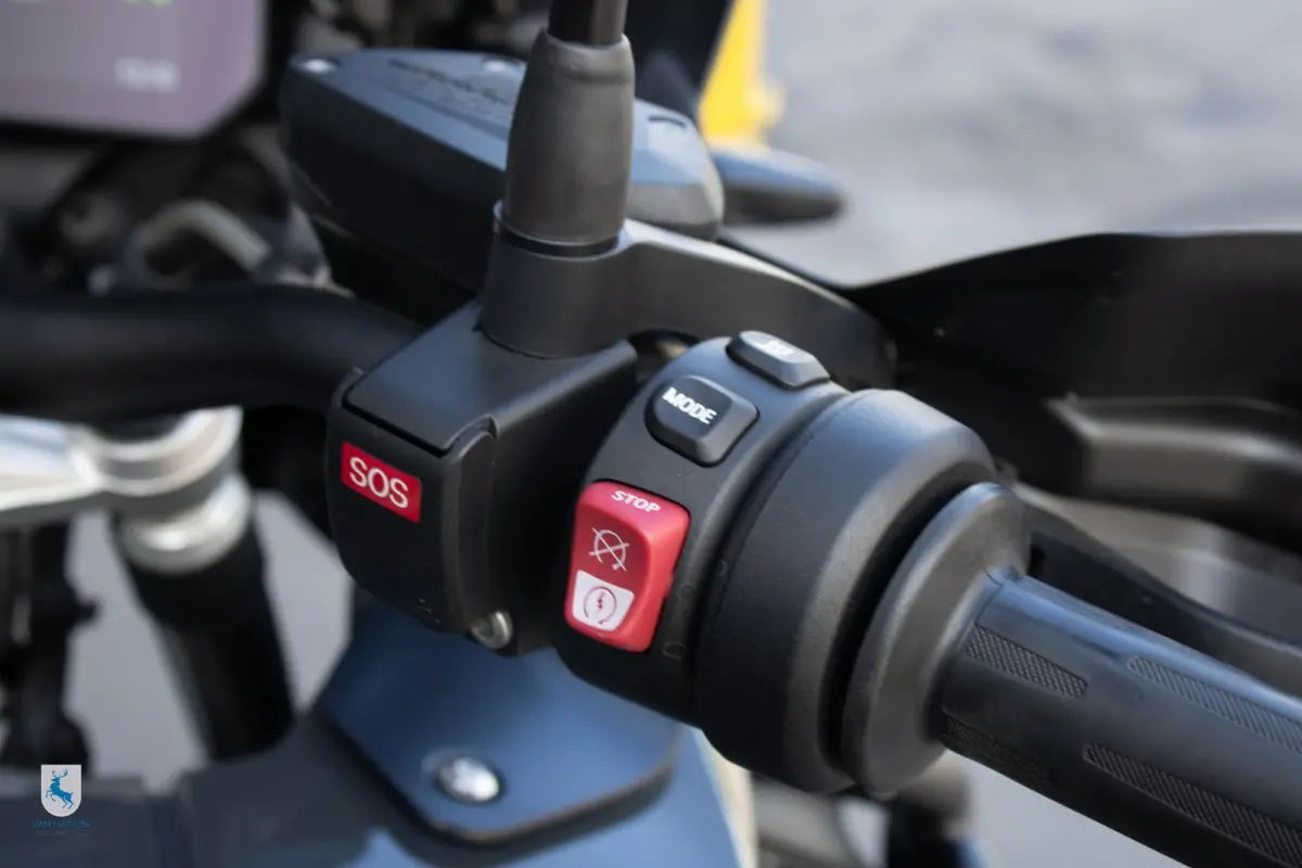 Dravit / Van Harten Design / Titanium Full Akrapovic