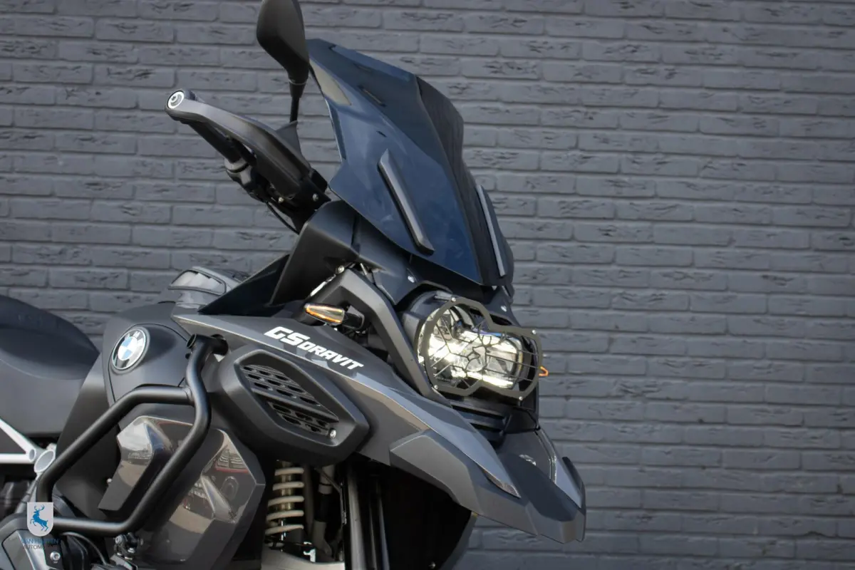 Dravit / Van Harten Design / Titanium Full Akrapovic