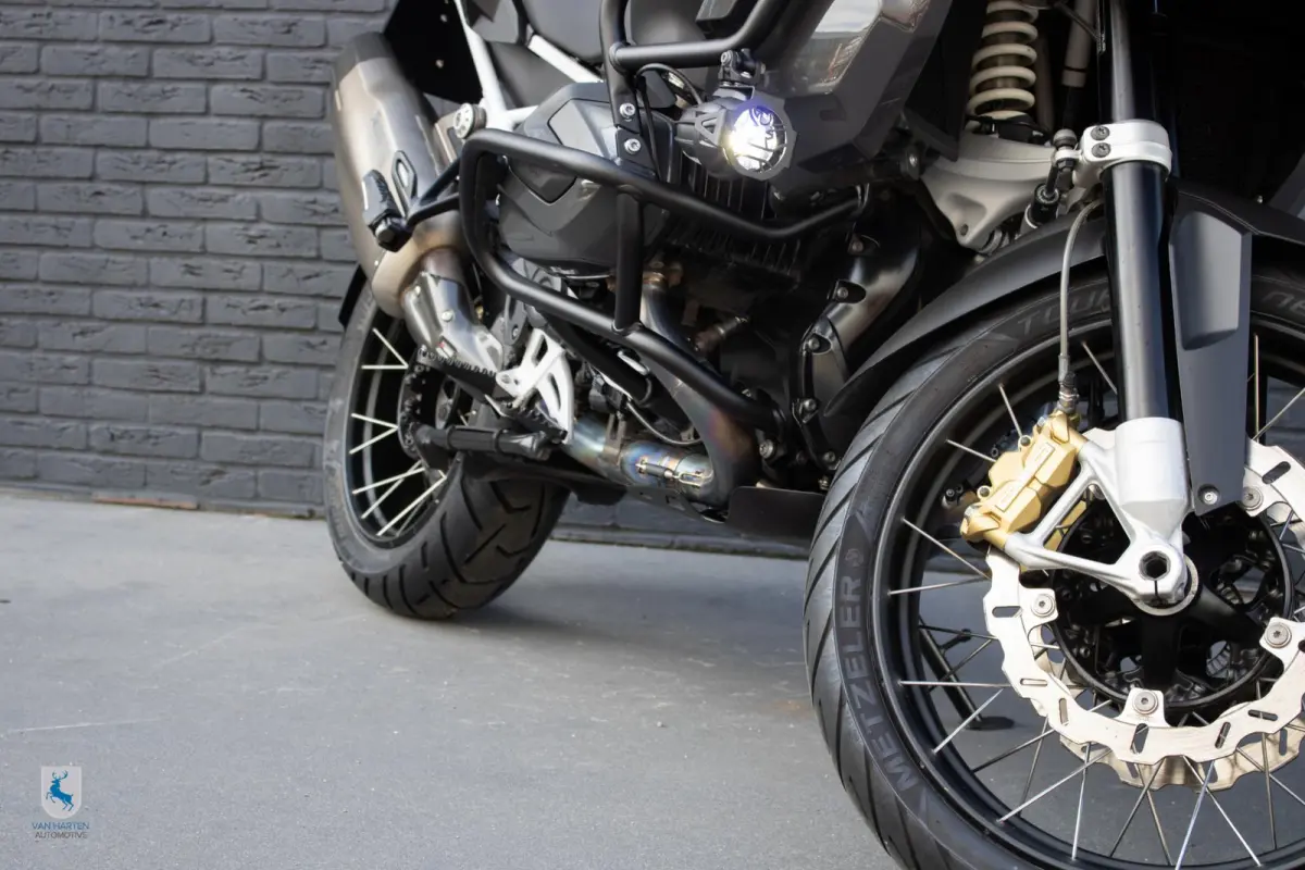 Dravit / Van Harten Design / Titanium Full Akrapovic