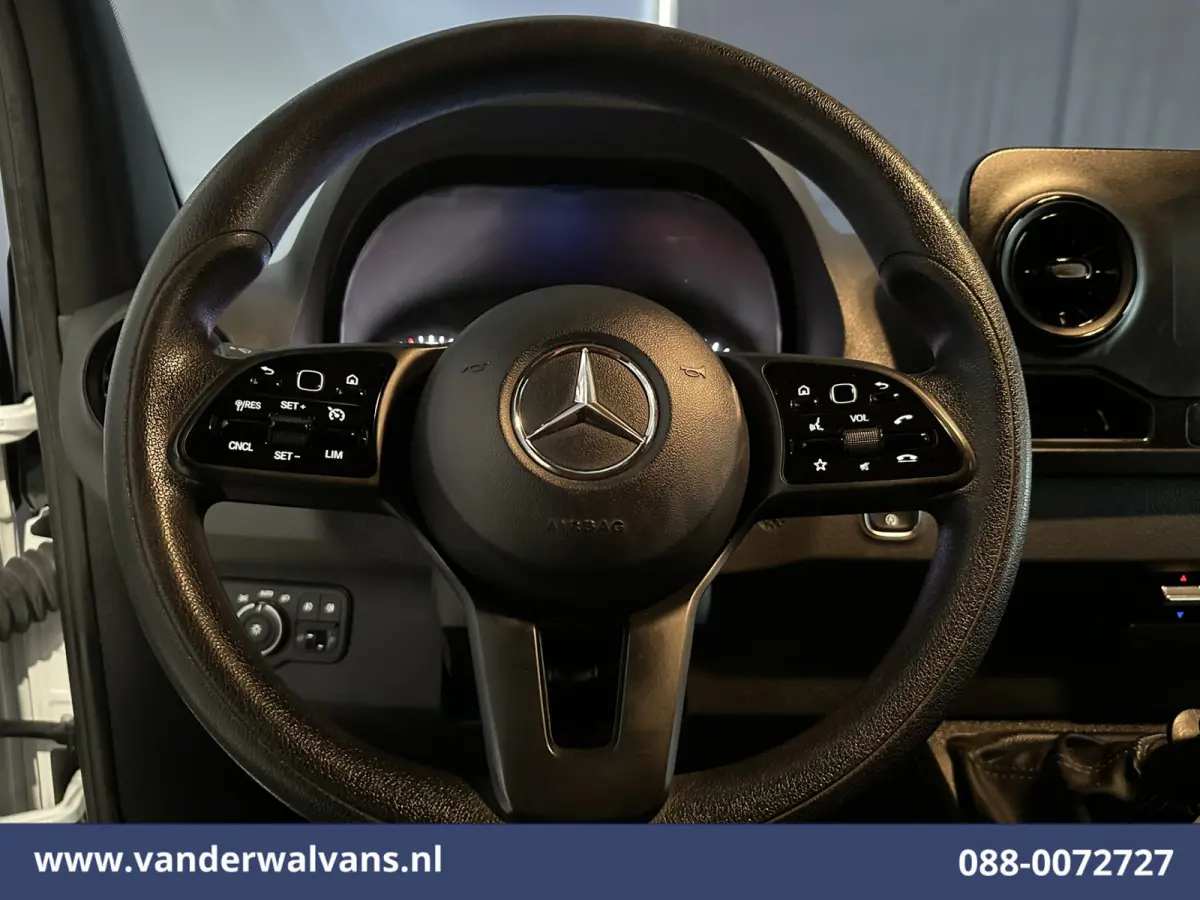 315 CDI 150pk L3H2 Euro6 Airco | Camera | Apple Carplay | Cruisecontrol | Chauffeursstoel Android Auto, Stoelverwarming, Bijrijdersbank